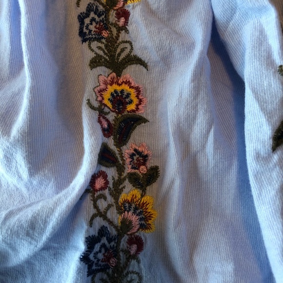 Crop Top - Picture 2 of 4